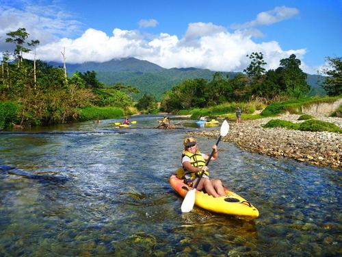 Babainda Kayaking Sunshine