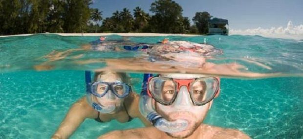 Gold-Coast-Day-Excursions-Boat-Cruise-Island-Snorkelling-Fun