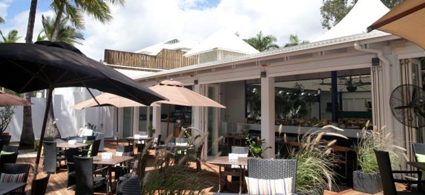 Hot-Air-Cairns-Beachside-Breakfast-Nunus-Palm-Cove