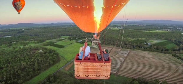 Private Charter Cairns flying hot air balloon