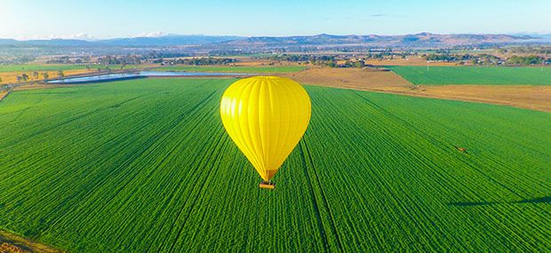 The-Australian-Bush-and-Hot-Air-Balloons-QLD-Australia