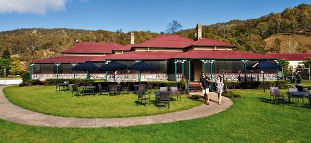 Oreillys-Canungra-Valley-Vineyard-Homestead-Hot-Air-Ballooning-vineyard-Breakfast