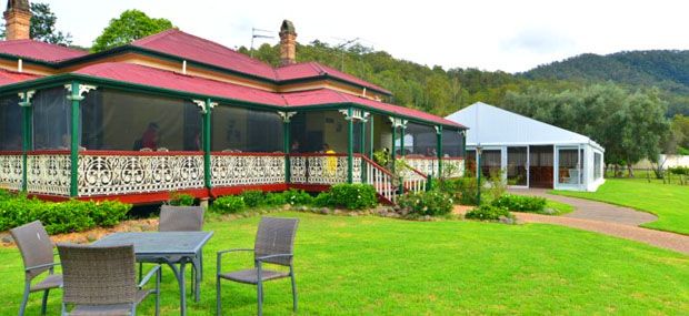 Oreillys-Canungra-Valley-Vineyard-Homestead-Hot-Air-Ballooning-Champagne-Breakfast