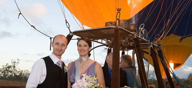 Ballooning-with-Hot-Air-Cairns-and-Port-Douglas-Wedding